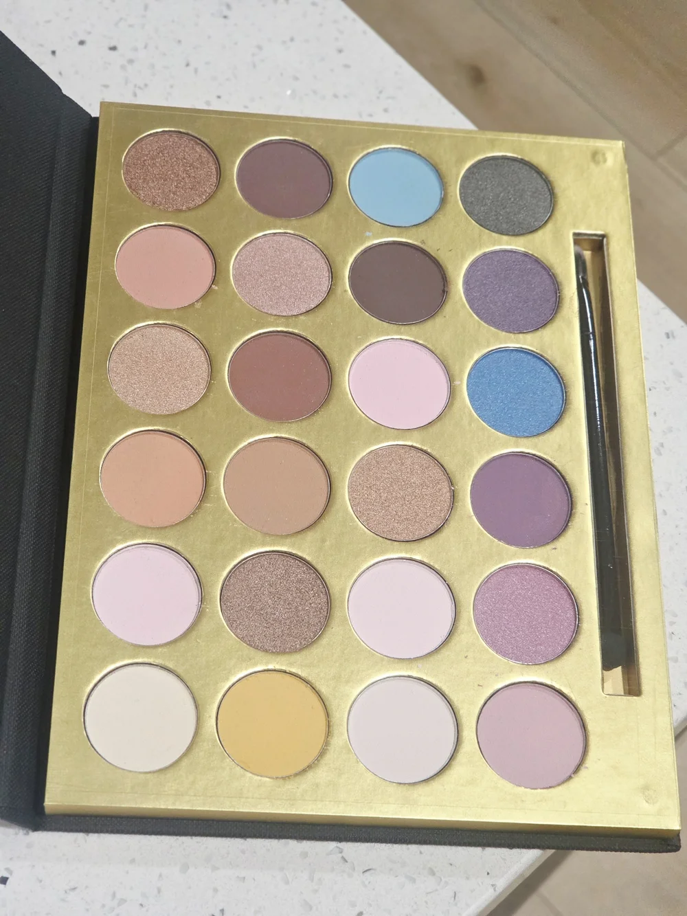 BE DENNO Neutral & Pastel Eyeshadow Palette - Multi-Color Set(24).